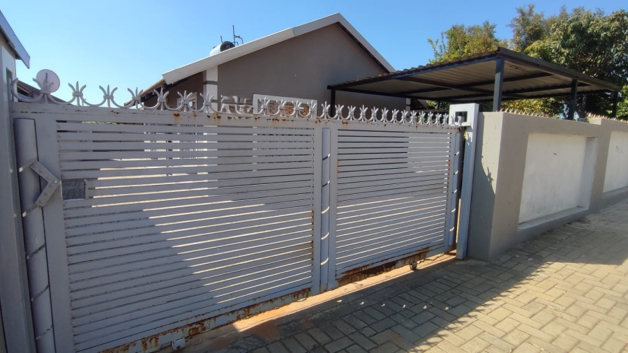 2 Bedroom Property for Sale in Boitekong North West